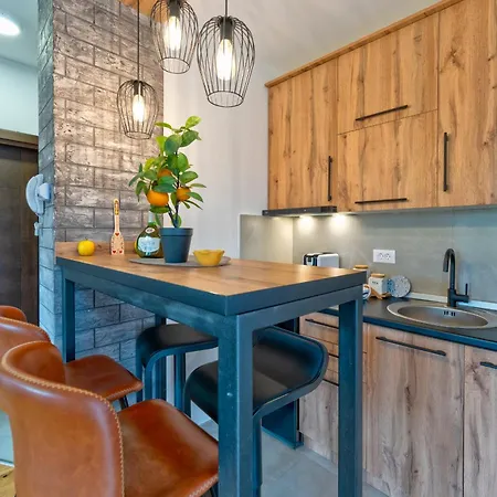 65 Titova Zlatibor *